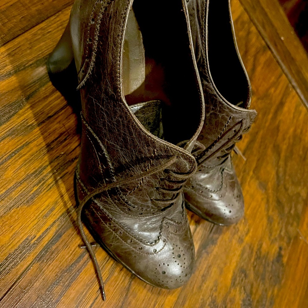 English style shoes from Italy!!